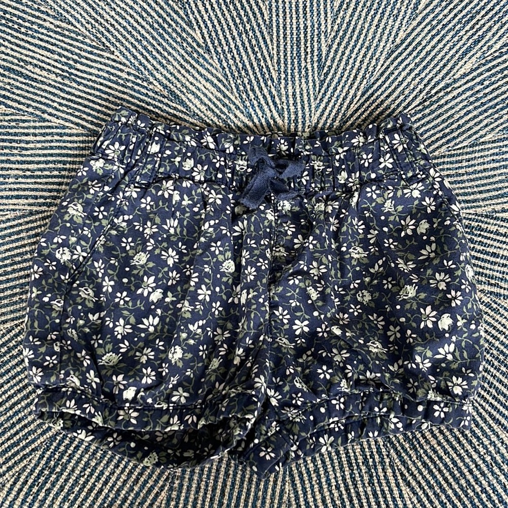 Baby Gap floral bubble shorts